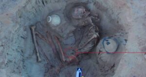 Ancient Secrets Unearthed: 3,700-Year-Old Egyptian Mother and Unborn Child Reveal Mysterious Childbirth Tragedy