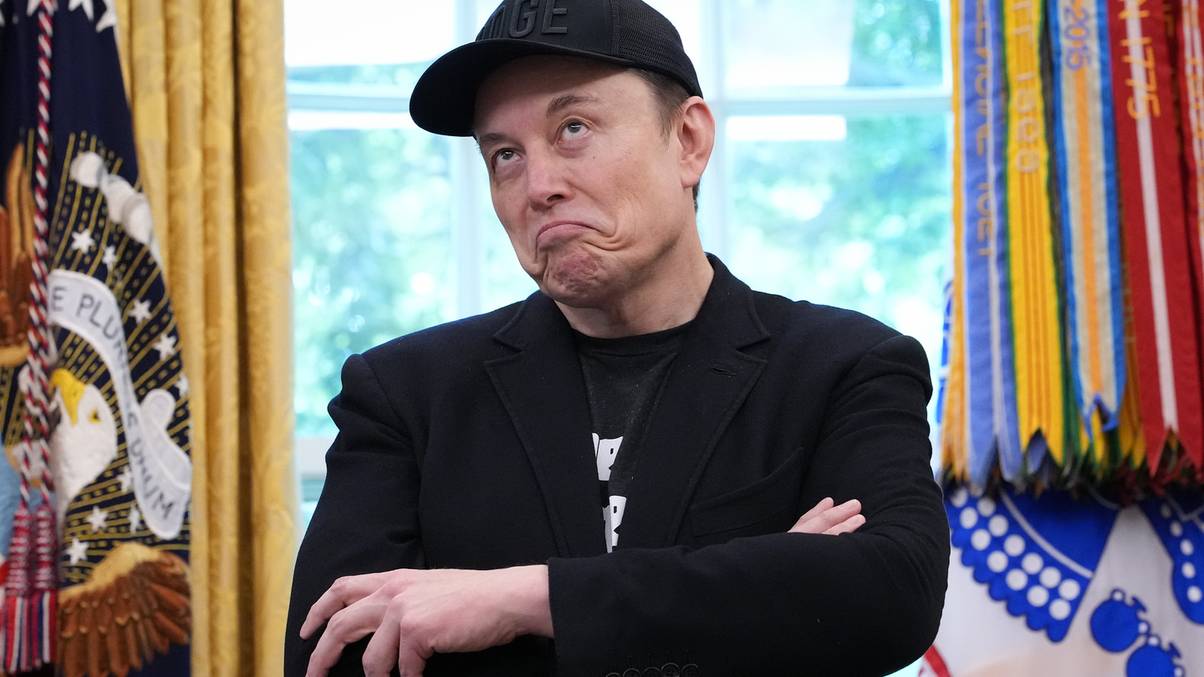 Elon Musk's Mars Colonization Dream Edges Closer—Scientists Warn of Unseen Consequences Awaiting Humanity's Next Giant Leap