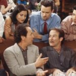 Robin Williams’ Unscripted ‘Friends’ Scene: The Untold Tale Behind TV’s Most Spontaneous Guest Appearance