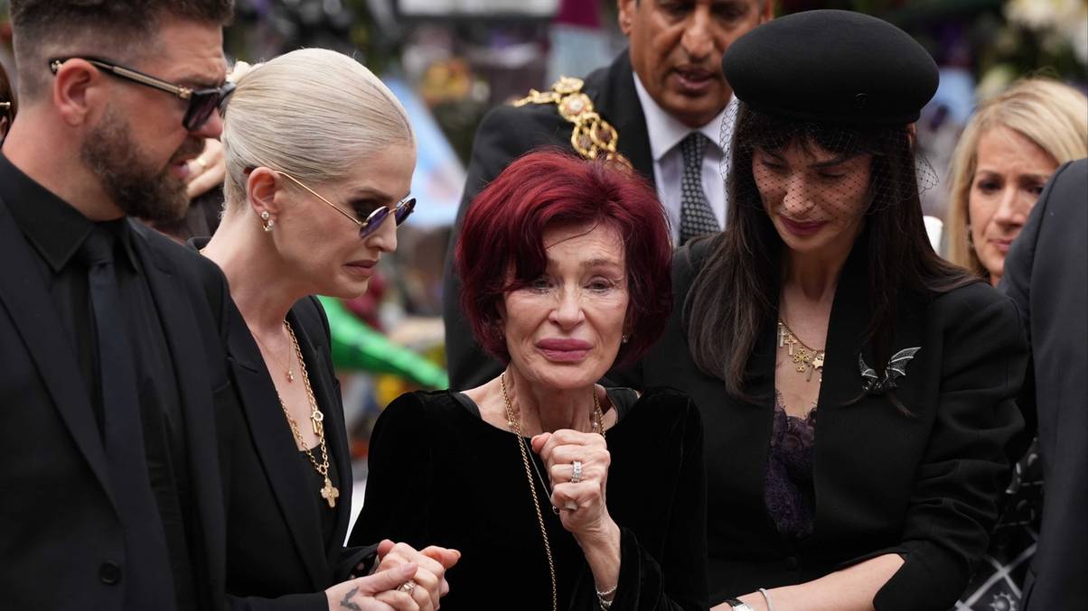 Aimee Osbourne’s Secret Tribute to Ozzy Hidden in Her Funeral Outfit Revealed