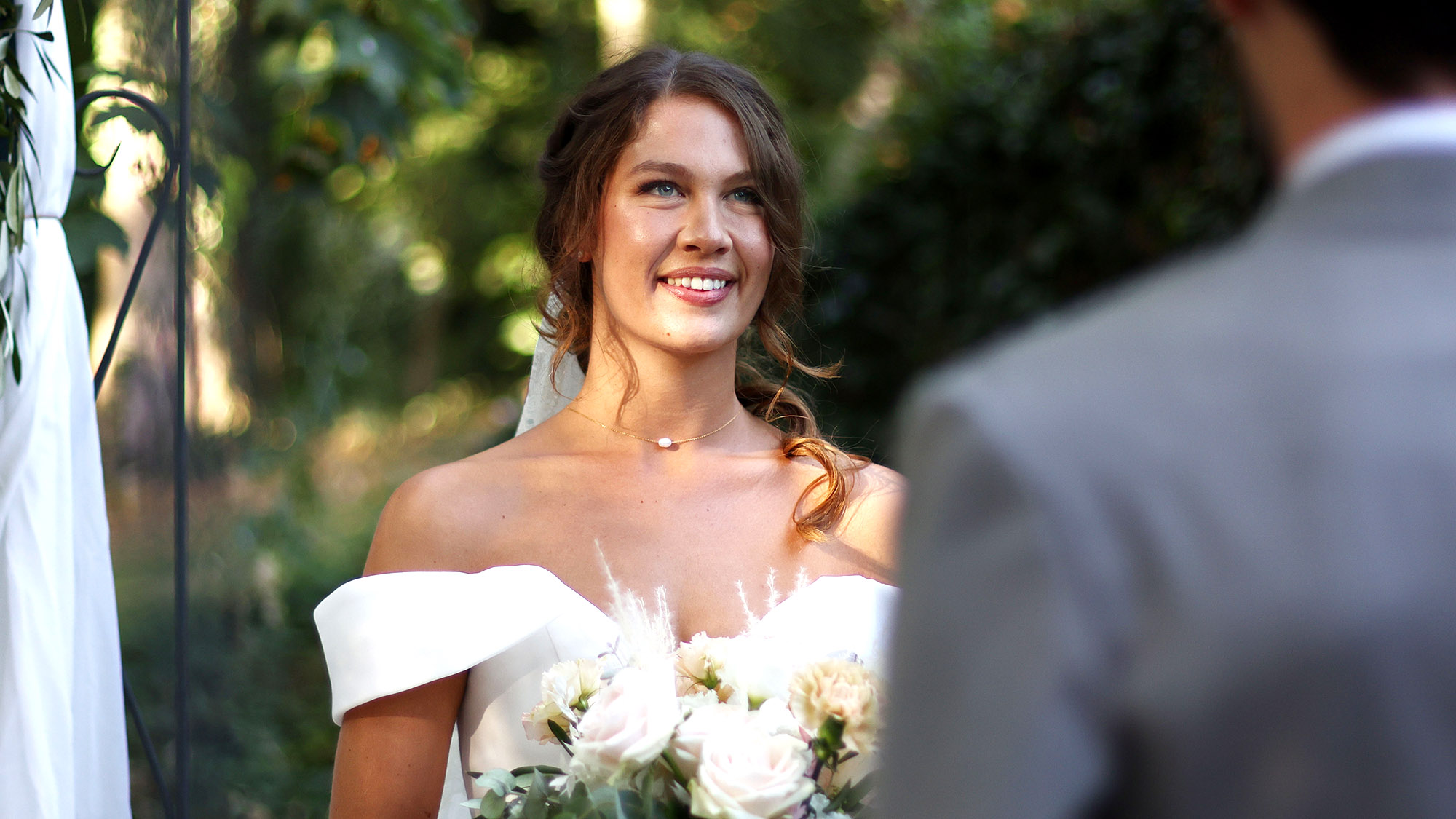 Bride’s Revealing Vows Expose Stunning Secrets She Hid to Please Groom