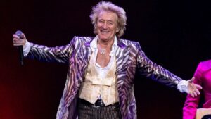 Rod Stewart Sparks Outrage with Bizarre Tribute to Ozzy Osbourne—Fans Left Shocked and Confused