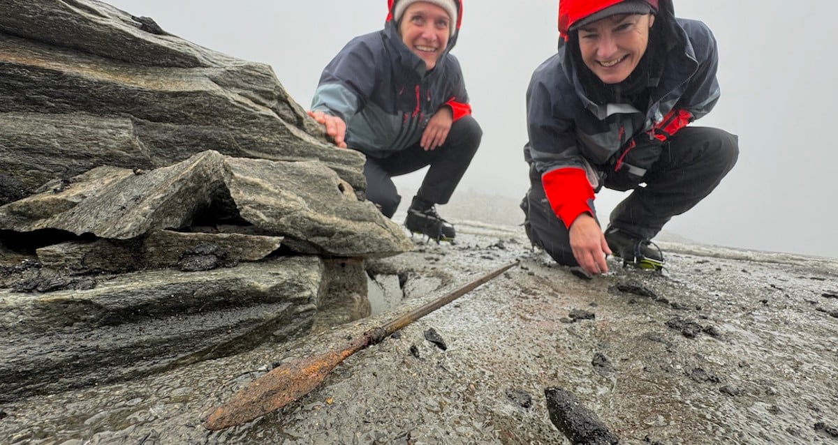 "Ancient Mystery Unveiled: 1,300-Year-Old Arrow Found in Norwegian Ice Patch Reveals Secrets of a Lost Era!"