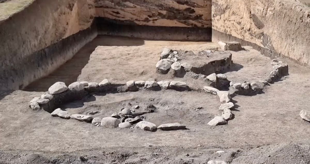 "Ancient Secrets Revealed: Archaeologists Discover Roman Chariot and Enigmatic Stone Structures in Bulgaria!"