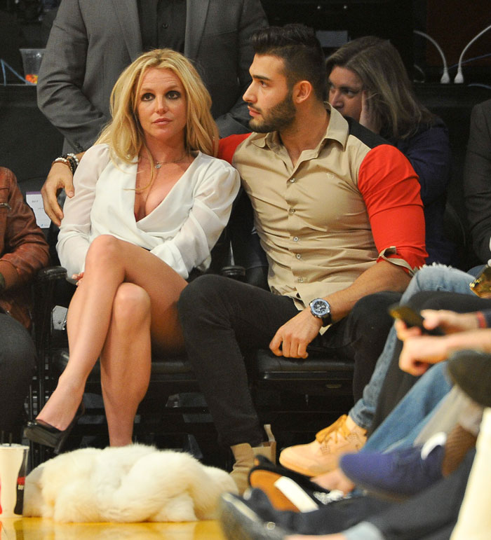 "Surprising Twist: Britney Spears’ Ex-Husband Sam Asghari Caught in Steamy Spanking Surprise with Mystery Woman!"