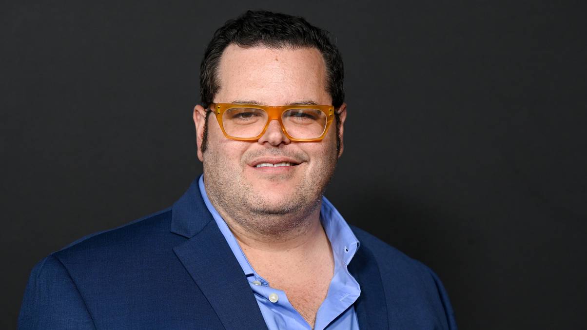 "Josh Gad's Shocking Weight Loss Transformation: Is His 'Miracle Drug' the Key to Career Ruin?"