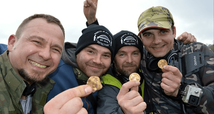 "Hidden Treasures: Amateur Metal Detecting Duo Uncovers 557 Medieval Coins That Could Rewrite History!"