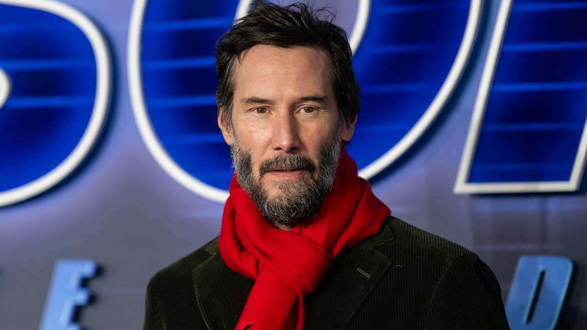 "How Keanu Reeves Mastered the Art of Negotiation to Score a Record-Breaking Movie Payday!"