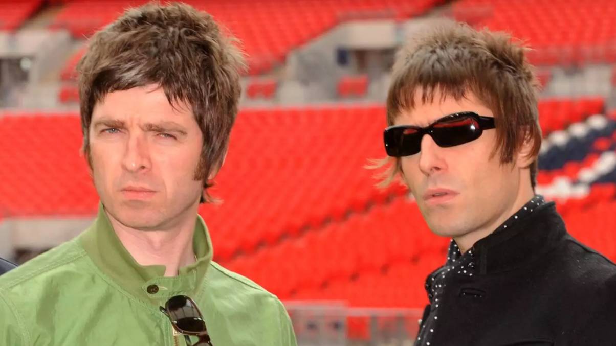 "Is Liam Gallagher Hinting at a Short Reunion? Fans Uneasy Over Brief Set List for Oasis Comeback Tour!"