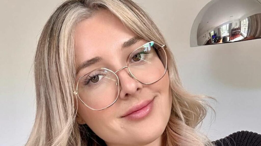 “After 19 Years of Marriage, This OnlyFans Star’s Husband Breaks His