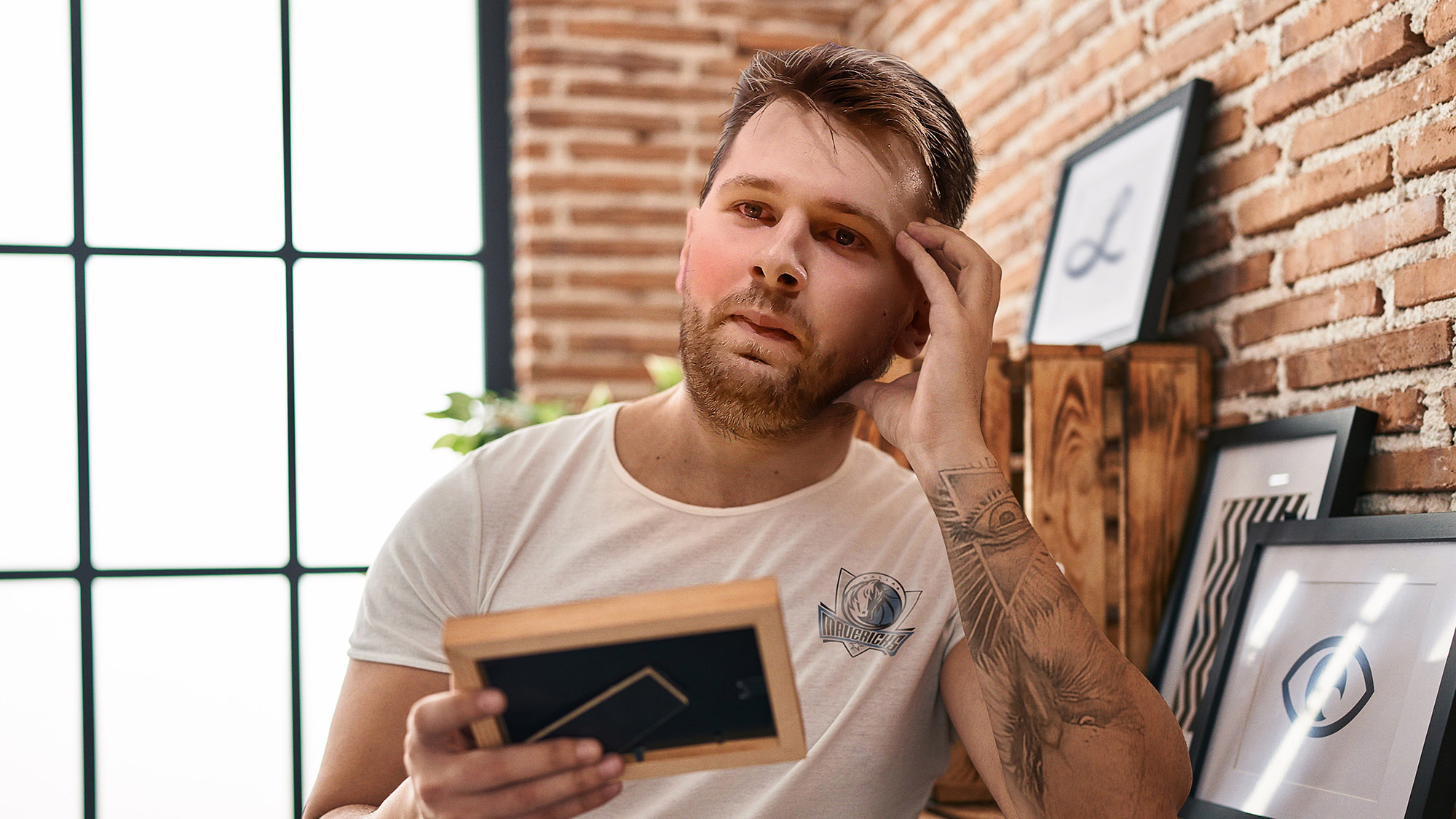 "Inside Luka Doncic's Heart: The Emotional Journey Behind a Simple Photo of Dallas' Empty Office Park"