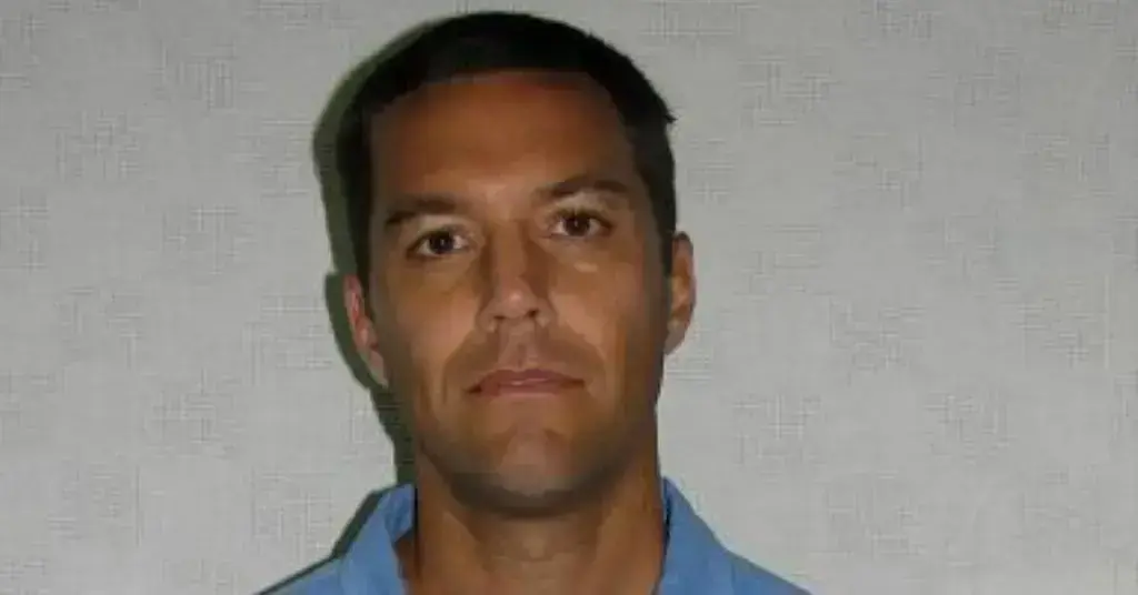 Convicted Killer Scott Peterson&apos;s New Alibi: Intruder Theory Emerges as Defense Unveils Shocking &apos;Evidence&apos;