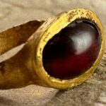 Ancient Mystery Unearthed: 2,300-Year-Old Gold Ring with Enigmatic Red Gemstone Discovered in Jerusalem’s City of David