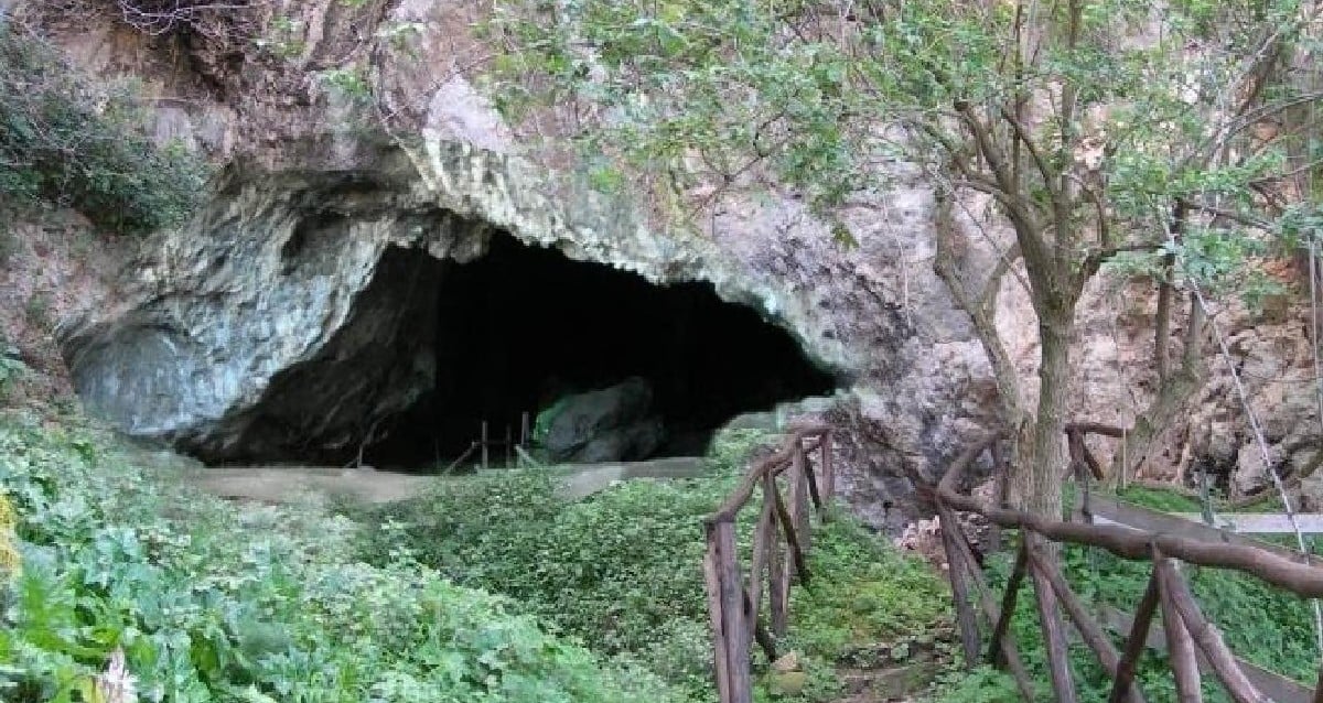 Ancient Mystery Unveiled: Sicily’s First Humans Arrived Thousands of Years Earlier—What Does This Mean for History?