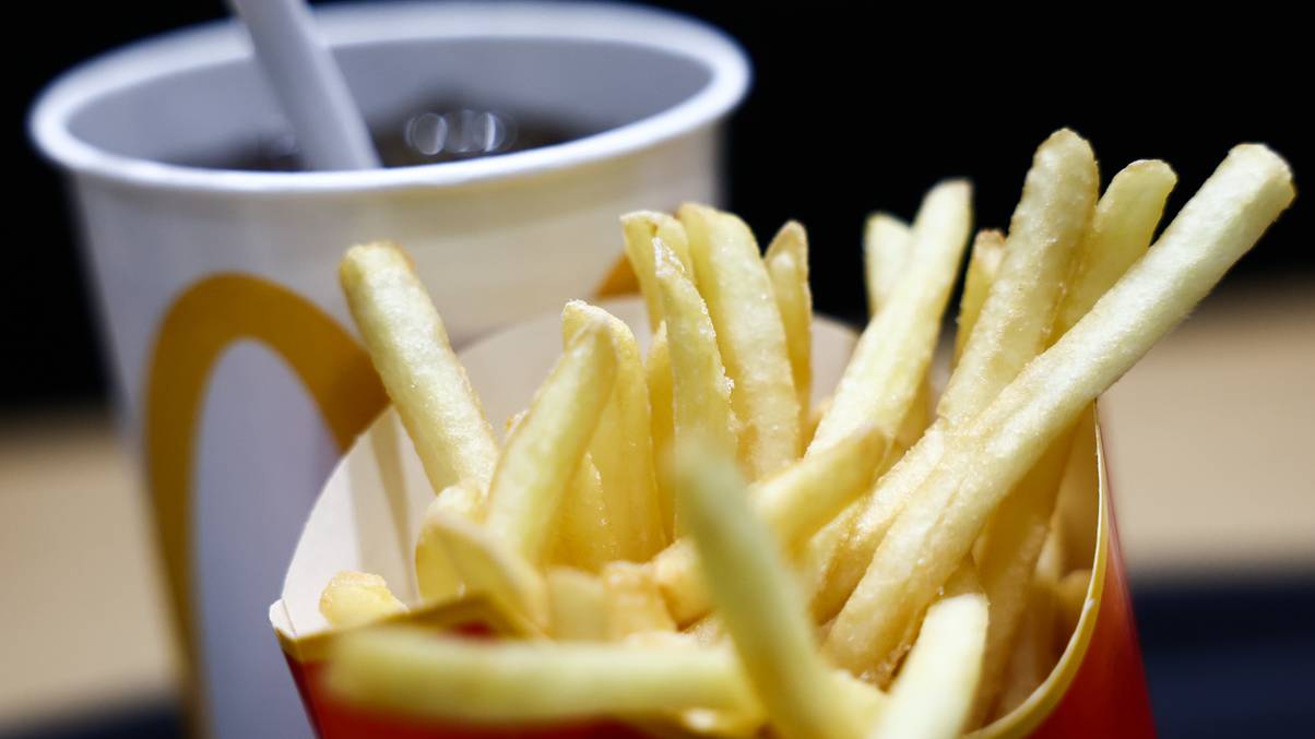 Doctor Uncovers Shocking Link Between McDonald's and Migraines—Is Fast Food the Unexpected Cure?