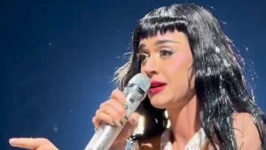 Katy Perry Stuns Concert Crowd by Confronting Mysterious Man Over Secret Messages to Her Husband