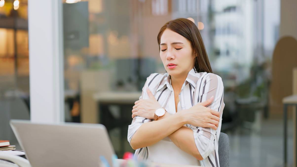 The Surprising Truth Behind Why Our Bodies Suddenly Shiver All Over