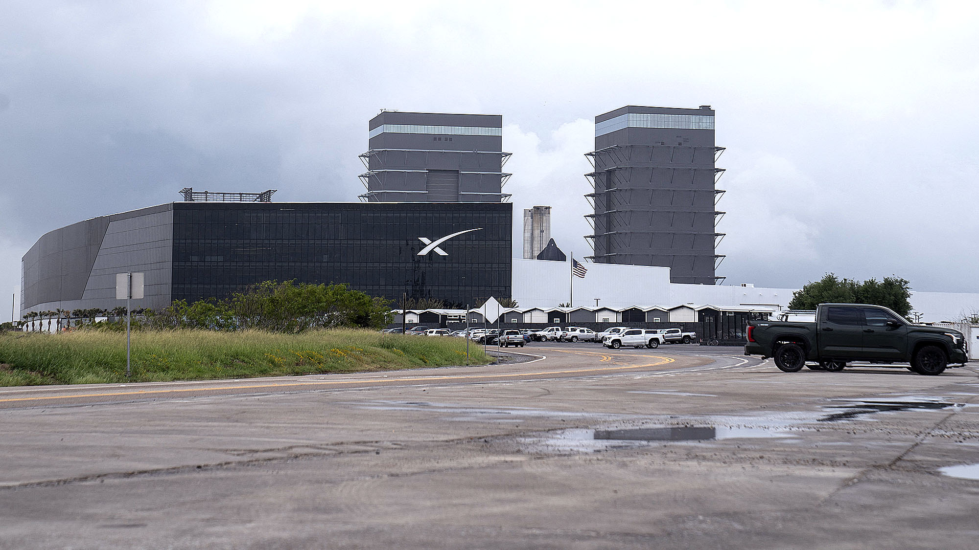 What Really Happens Inside Starbase: 48 Hours Behind SpaceX’s Mysterious Gates