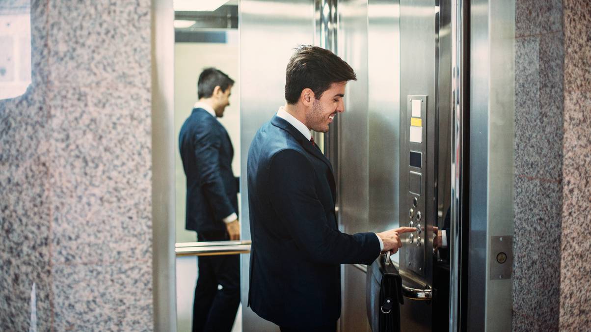 You’ll Never Guess Why Elevators Always Have Mirrors—The Truth Is Surprisingly Brilliant!