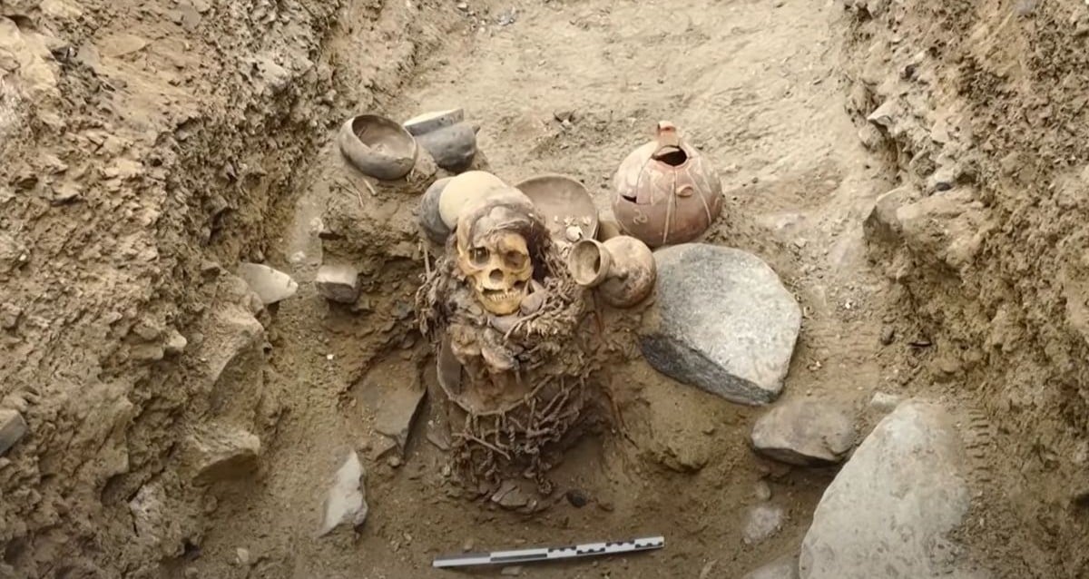 Ancient Secrets Unearthed: Utility Workers in Peru Uncover 1,000-Year-Old Mummy While Digging Pipeline
