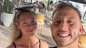 Holidaymaker's clever hack backfires spectacularly—kicked off flight and denied refund!