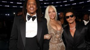 Jay Z’s Onstage Move With Beyoncé Sparks Wild Theories About Kanye West Feud