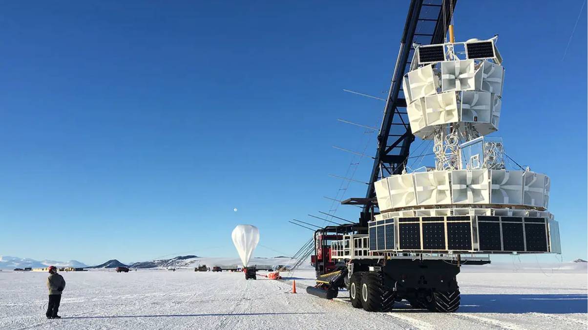 Mysterious ‘Impossible’ Radio Signals Emanating from Antarctica Baffle Scientists Worldwide