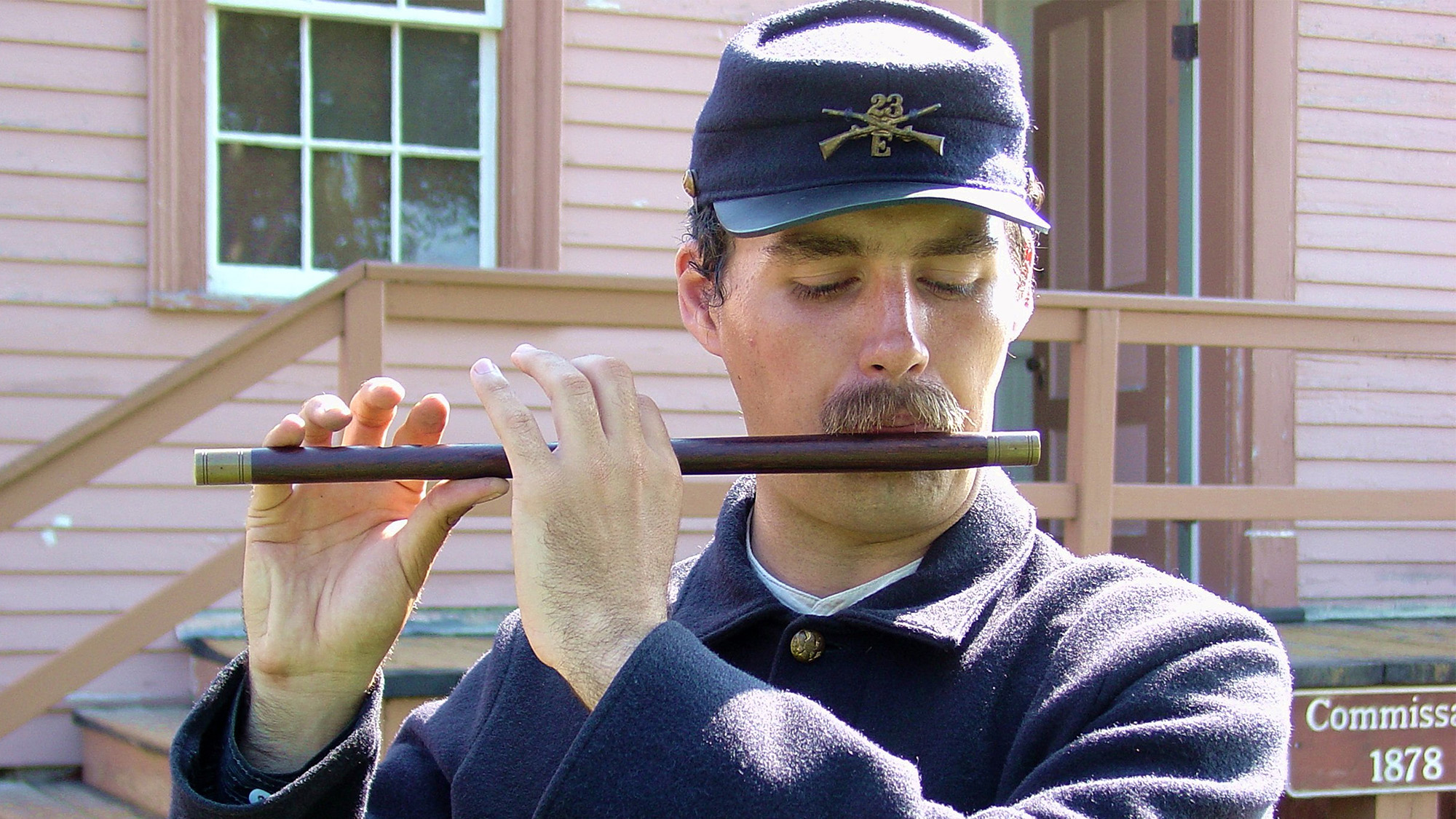 Reenactor’s Musical Outburst Sparks Unexpected Drama at Civil War Event