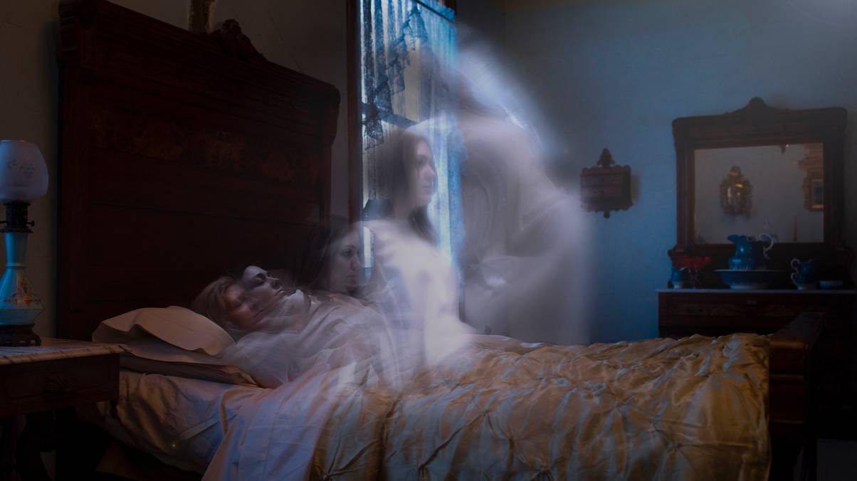 The Chilling Phrase Hospital Patients Report Hearing After Death—What Scientists Uncovered Will Haunt You.
