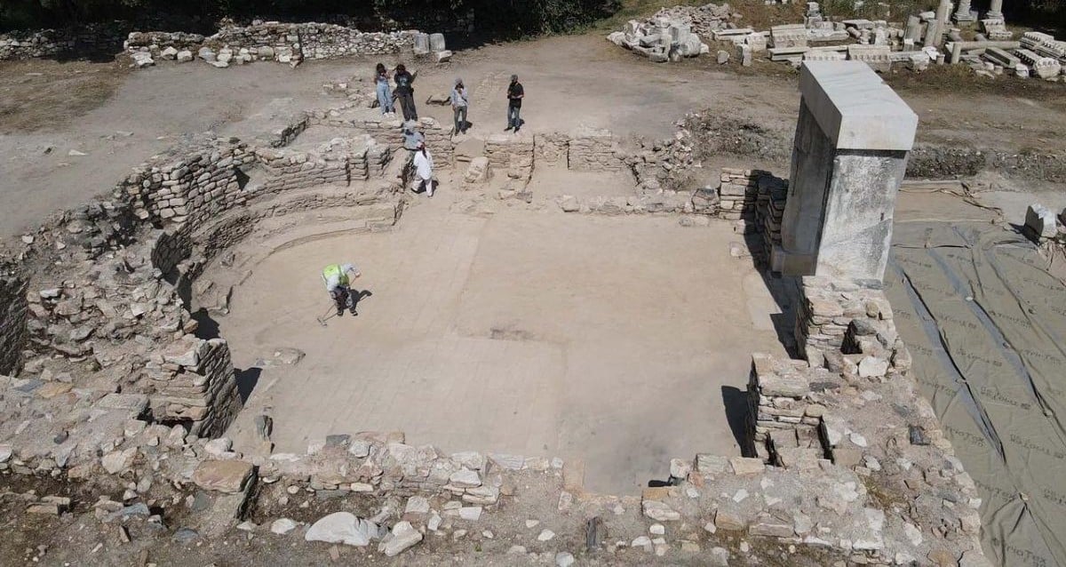 Unearthed Secrets: Inside the Grand Roman-Era Library Hidden in Turkey’s ‘City of Gladiators’
