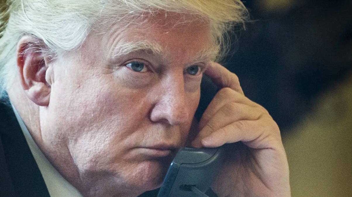 Unveiled: Donald Trump’s $499 Golden Smartphone—The Shocking Features Nobody Saw Coming!