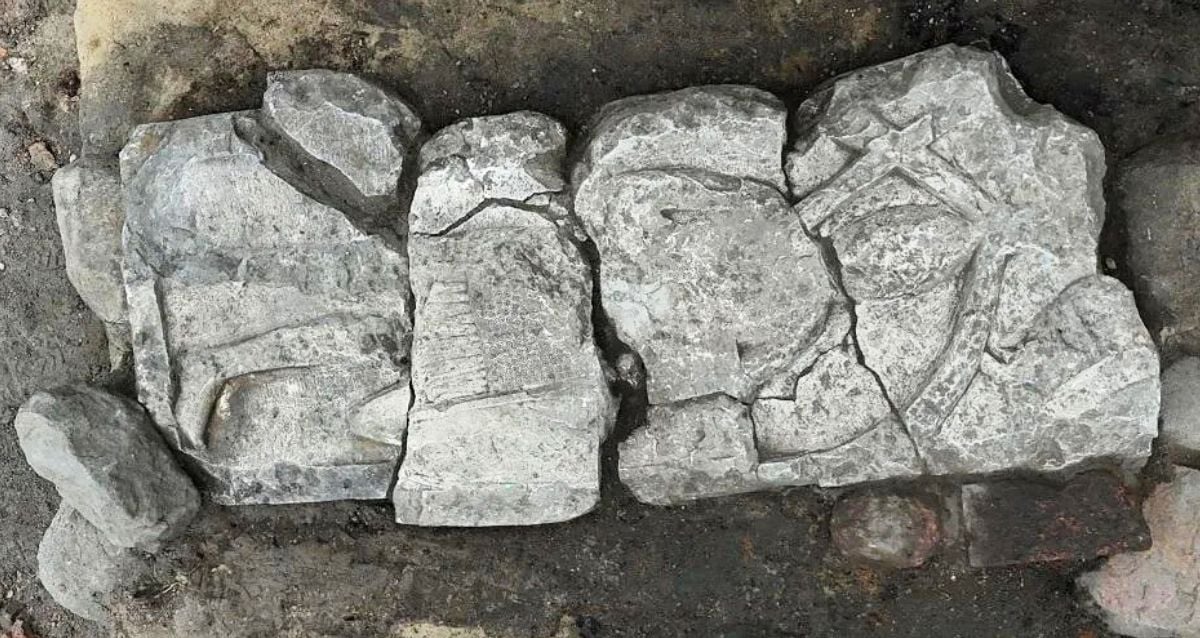 700-Year-Old Tombstone of a Mysterious Medieval Knight Unearthed in Poland, Revealing Secrets of the Past