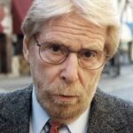 AI Behind FDA Drug Approvals Secretly Fabricates Studies—What’s Being Hidden?