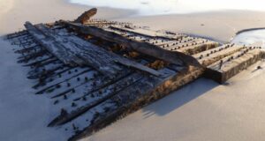 Child's Discovery Unveils Forgotten 250-Year-Old Warship With Secrets of Revolutionary Battles and Whale Hunts