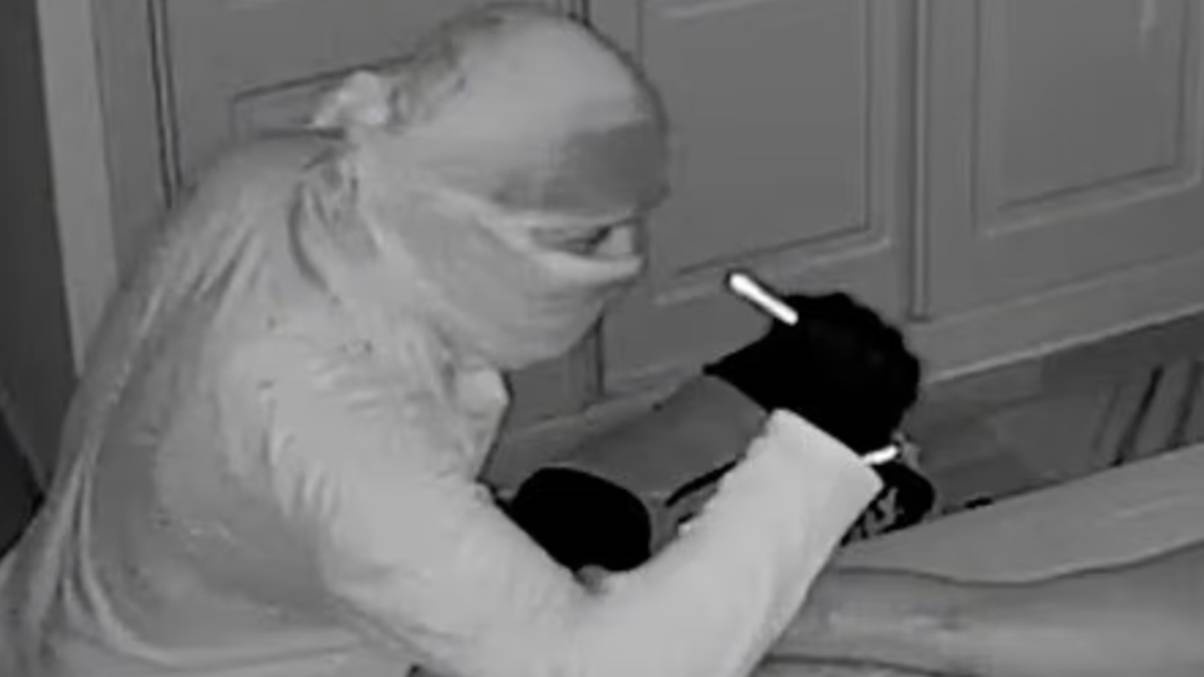 Chilling Encounter: Woman Discovers Intruder Illuminating Her in the Dark While Partner Sleeps Unaware