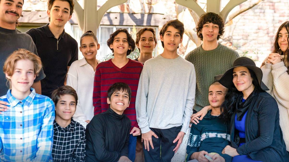 Mother of Octuplets Reveals Shocking Truth 16 Years After IVF Miracle
