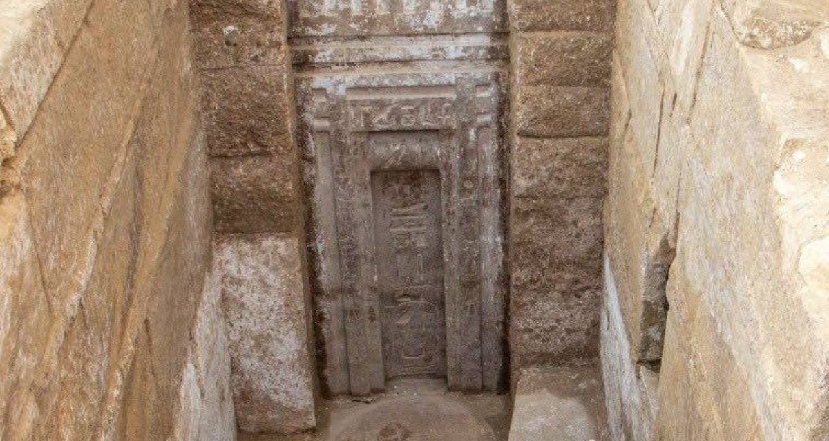Secrets Unearthed: The Ancient Egyptian Prince's Tomb with a Mysterious Pink Granite Door Revealed