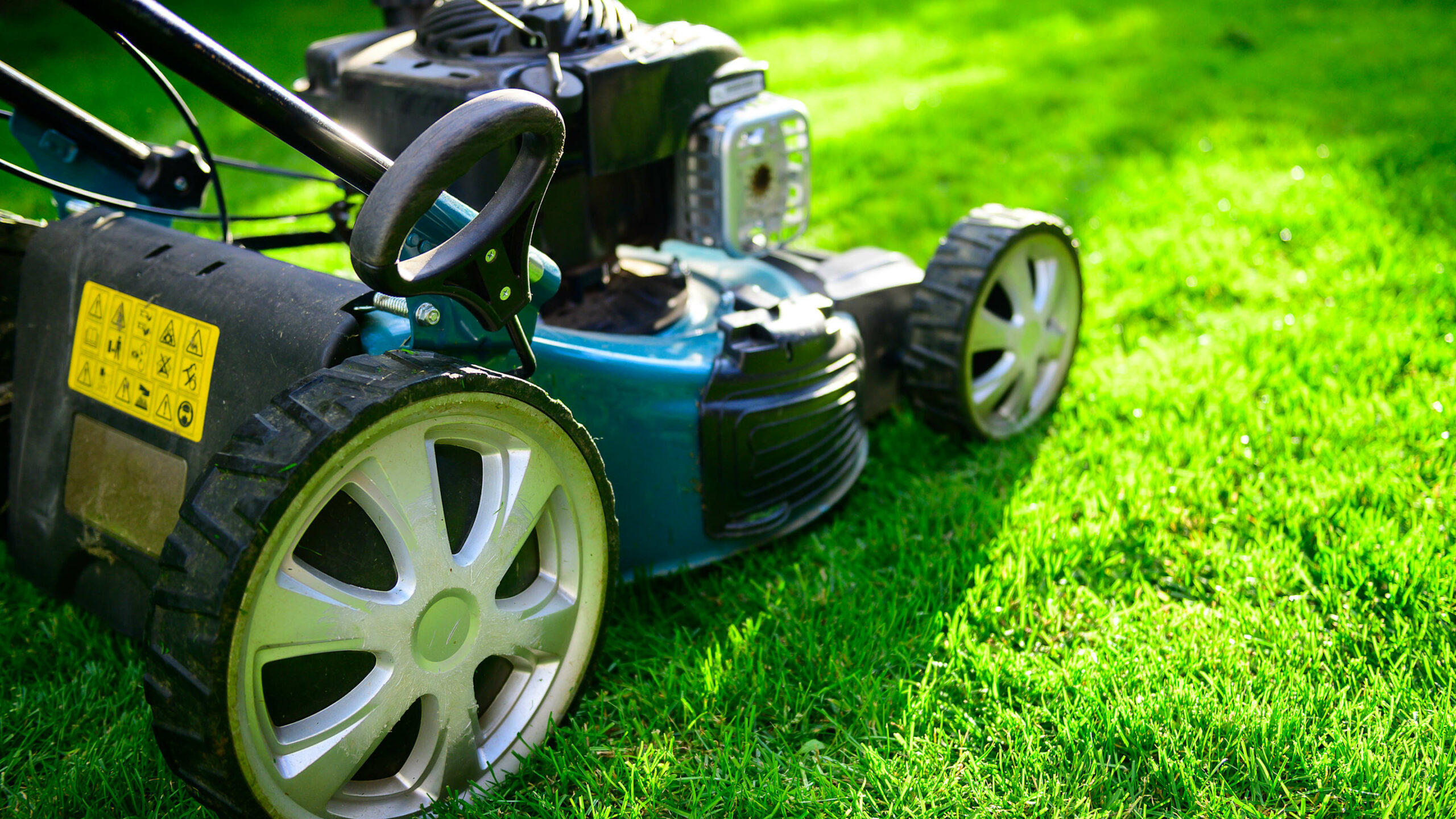 The Surprising Lawn Mowing Mistake You’ve Been Making All Along—And How to Fix It Tonight