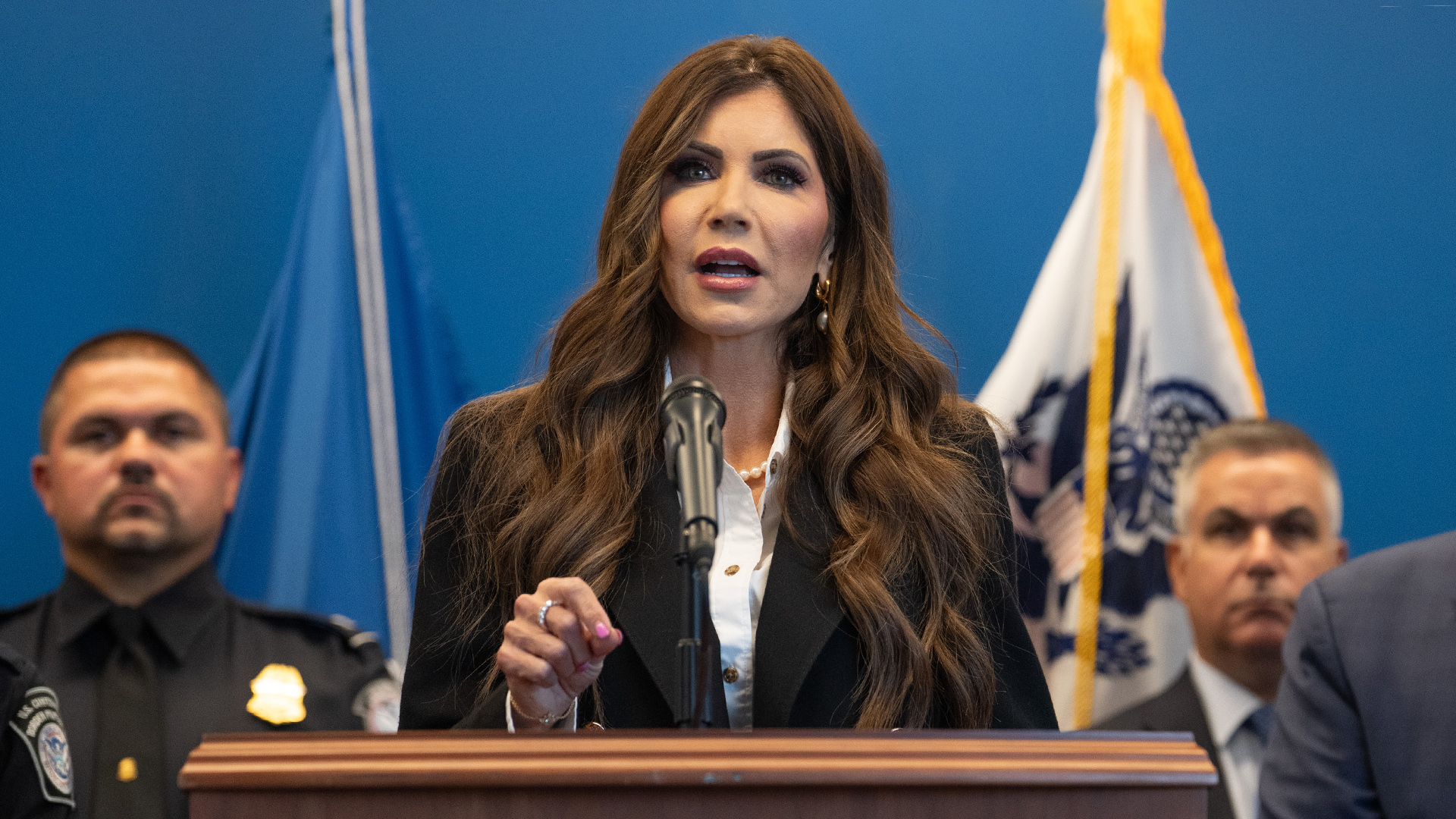 $1,000 for Disappearing? DHS Launches Controversial Offer to Migrants