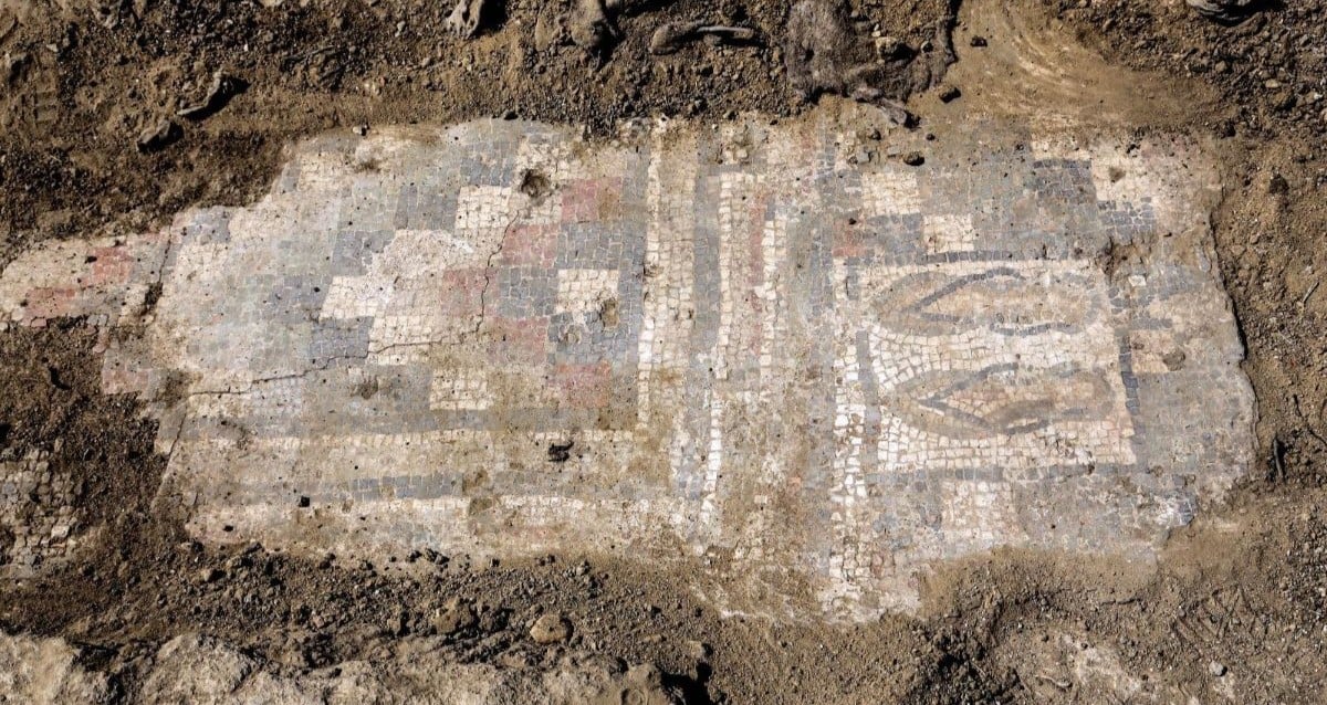 Ancient Roman Mosaic Featuring Mysterious Oversized Flip-Flops Unearthed in Luxurious Sicilian Villa