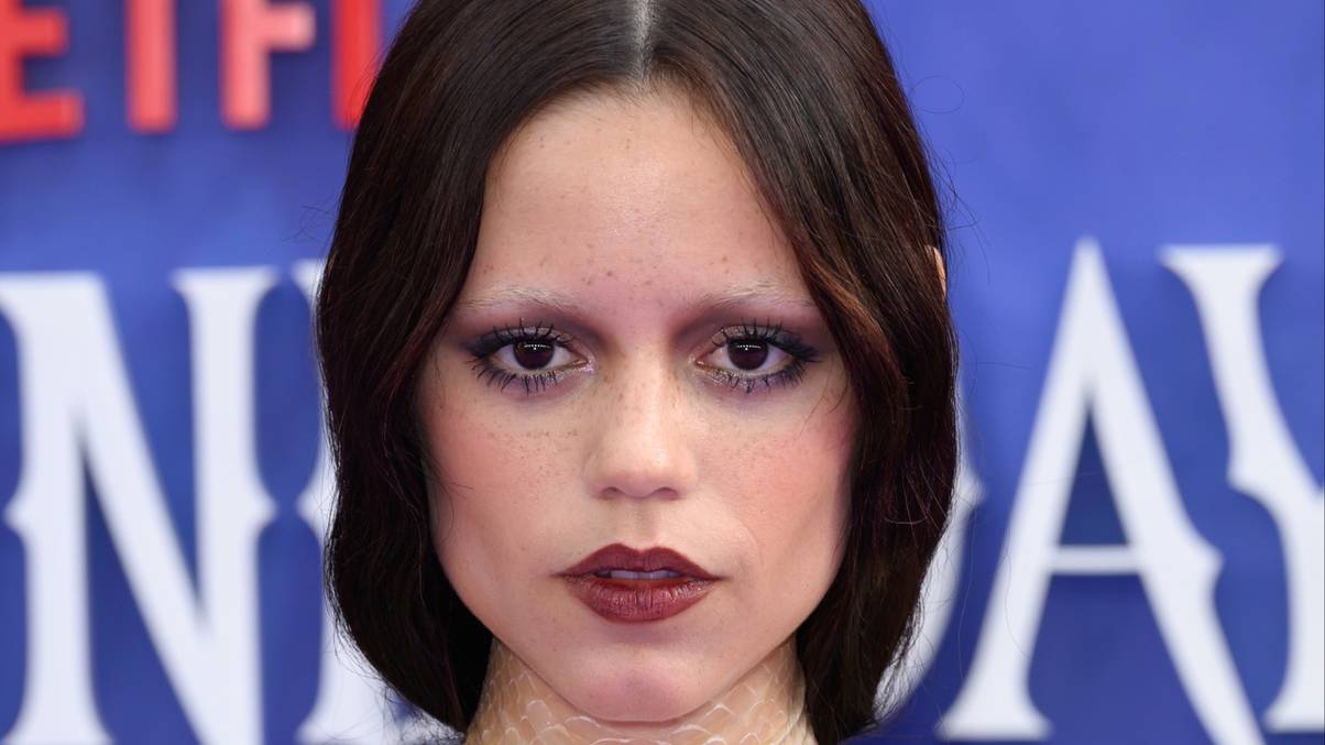 Jenna Ortega’s Strange Childhood Pastime Reveals the Dark Secret Behind Her Perfect Wednesday Addams Portrayal