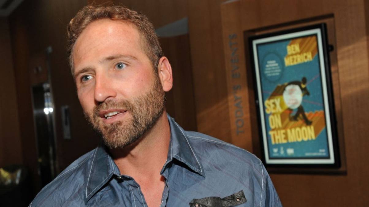 NASA Intern's Bizarre Heist: Steals $21 Million in Moon Rocks for a Shocking Cosmic Fantasy