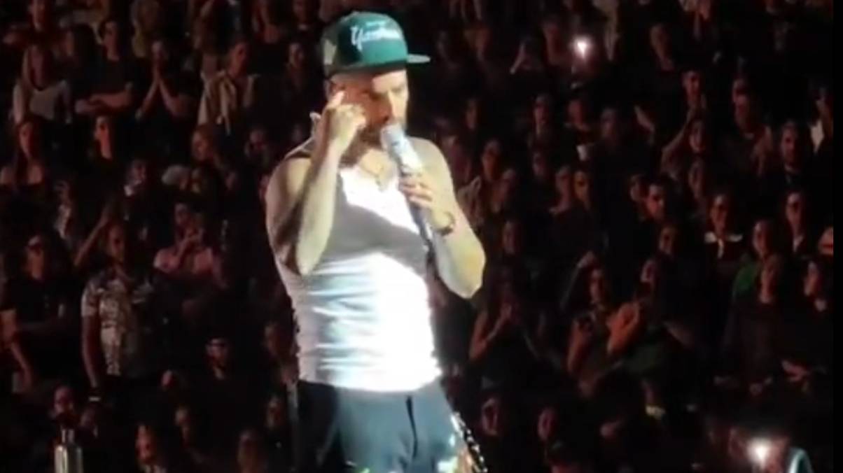 Rapper Halts Show Mid-Performance to Confront Mother Over Shocking Act Involving Her Toddler