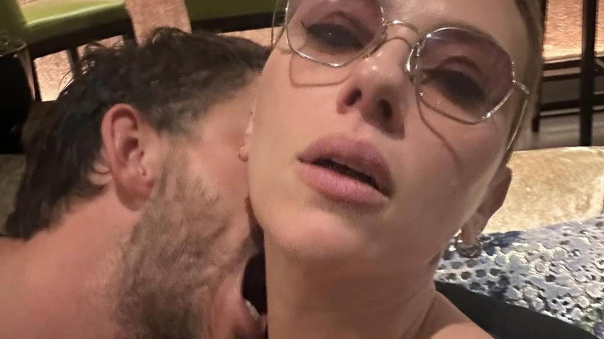 Scarlett Johansson Breaks Silence After Co-Star Reveals Intimate Photo—What’s Really Going On?
