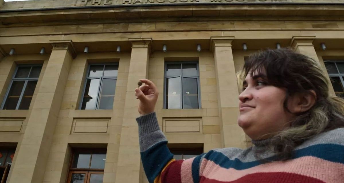 Young Archaeologist’s First Dig Uncovers Mysterious Medieval Gold Artifact That Could Rewrite History