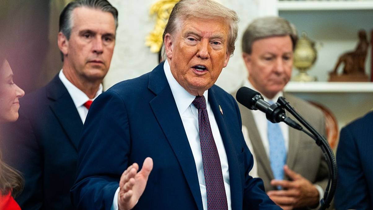 Body Language Expert Reveals Shocking Truth Behind Donald Trump's Reaction to Viral Death Rumors