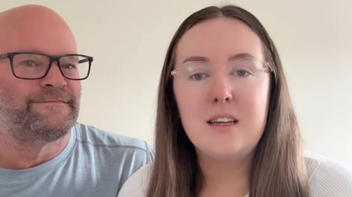 Educating Yorkshire Headteacher’s Girlfriend Reveals Surprising Truth Behind Their 28-Year Age Gap Romance