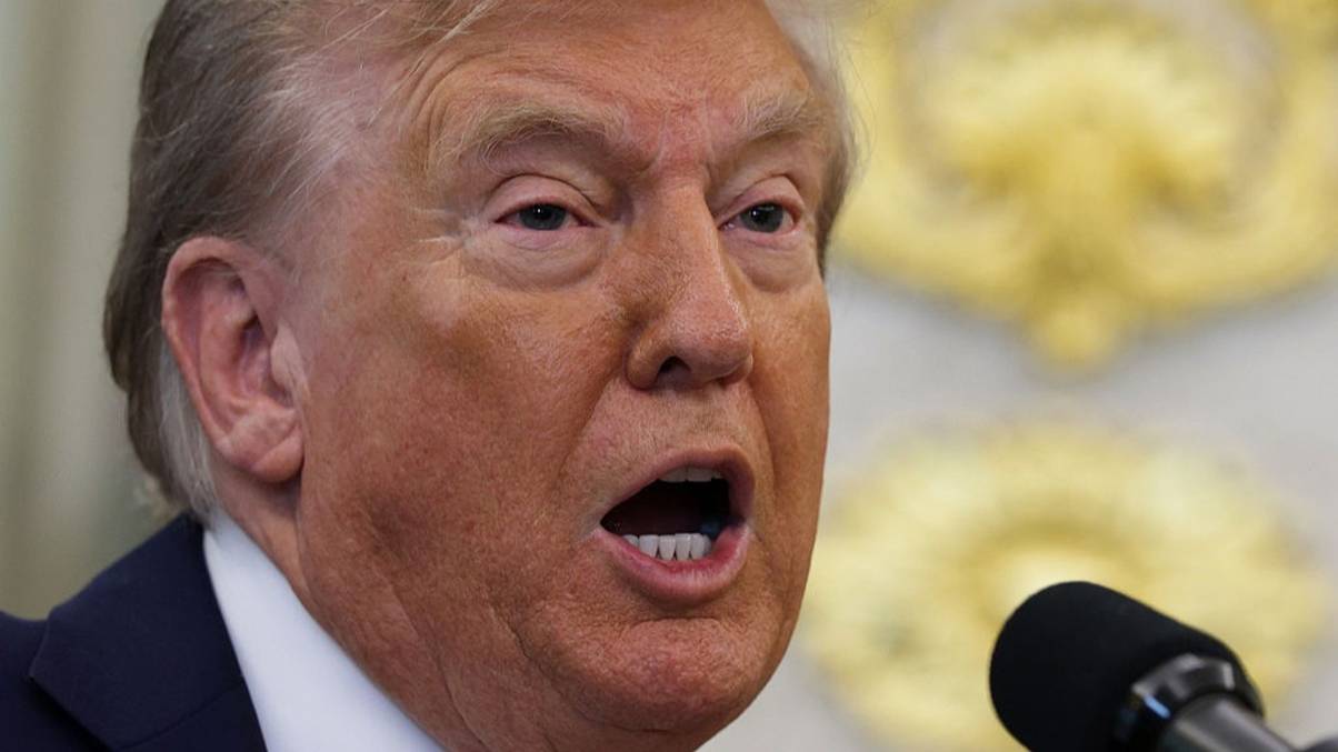 Unbelievable Detail About Trump's Hands Ignites Frenzy at First Press Conference Since 'Death' Rumors—What Everyone's Noticing Will Shock You!