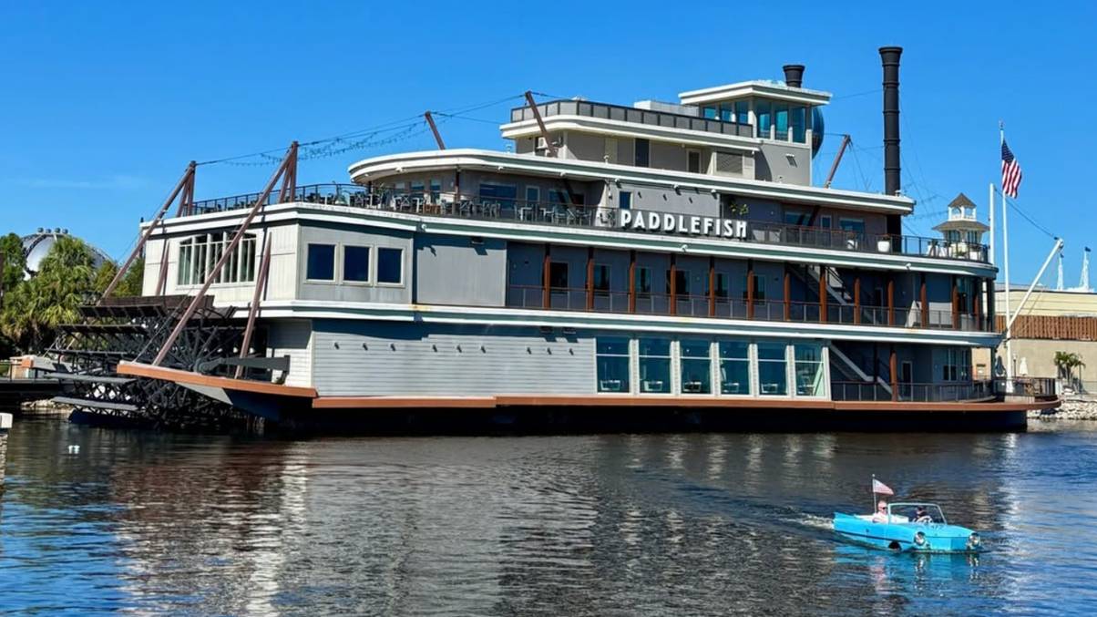 Underwater Heist: Scuba Diver's $10,000 Disney Restaurant Theft Leaves Authorities Baffled