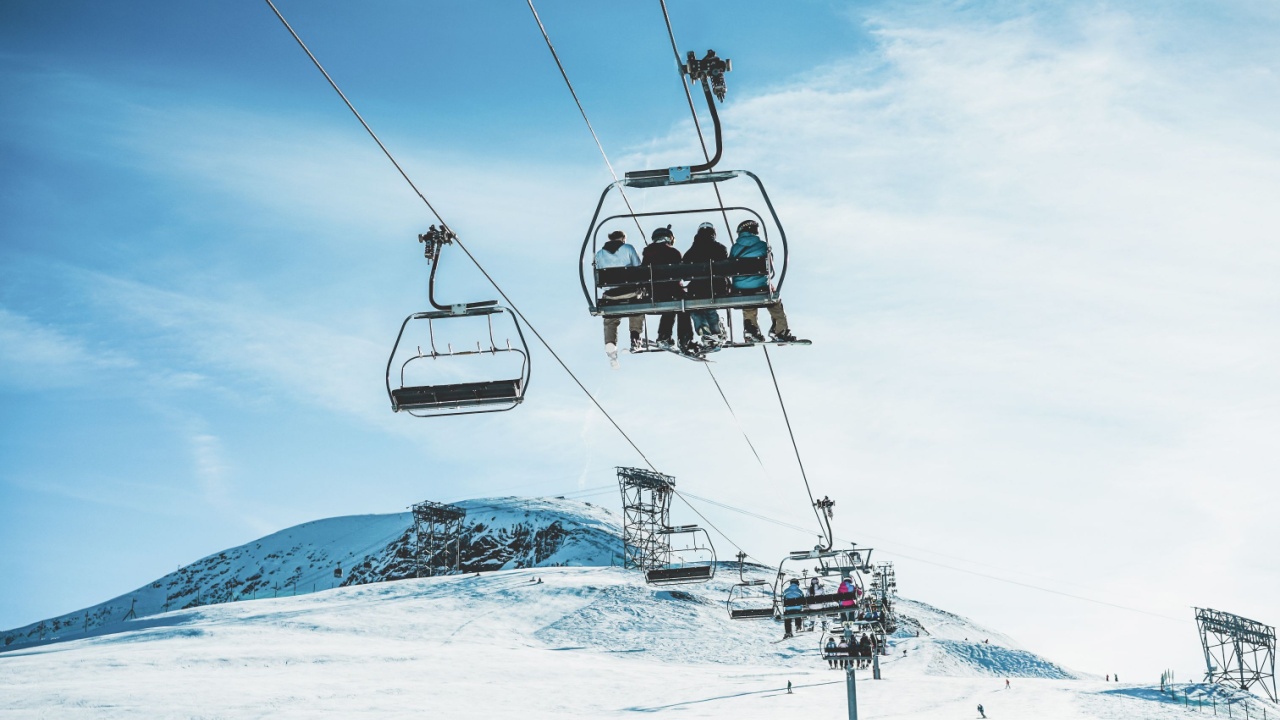 Discover the Lofty Peaks: 14 Jaw-Dropping Ski Resorts That Tower Above the Rest